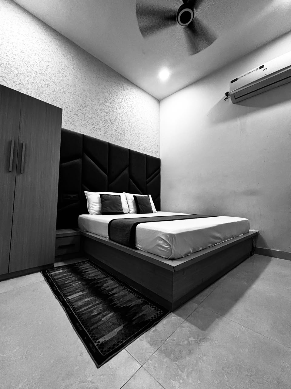 Rooms & Suites